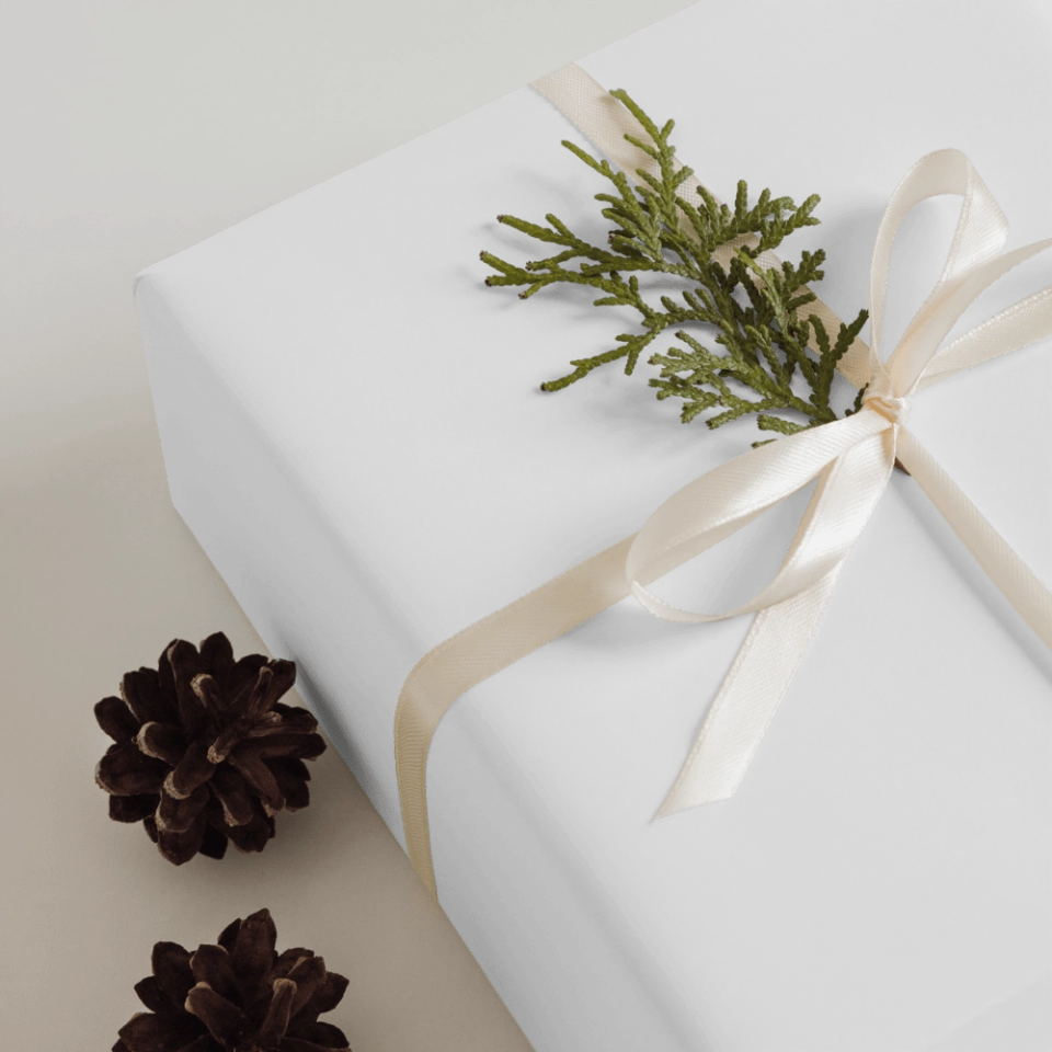 05_wrapping_paper_lifestyle_4_base